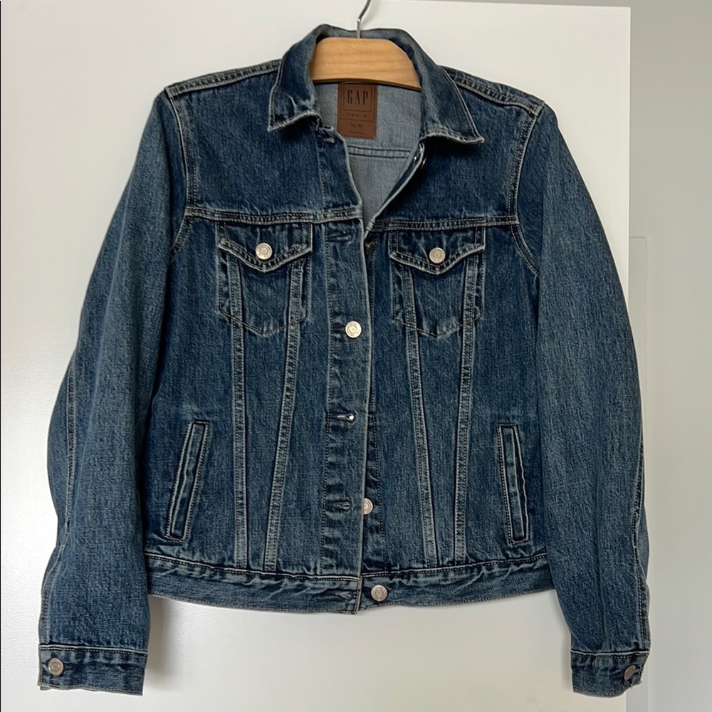 🖤 GAP Blue Jean Jacket Classic Trucker Style